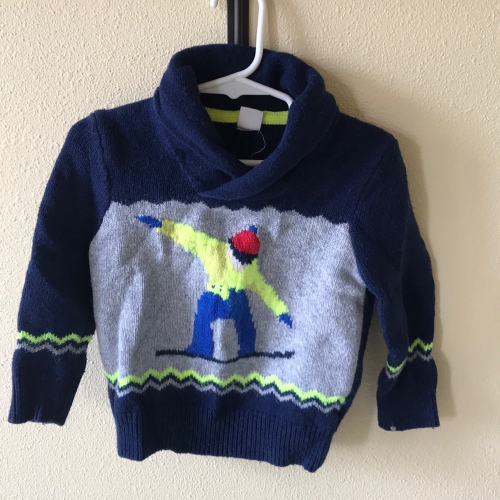 Gap sweater